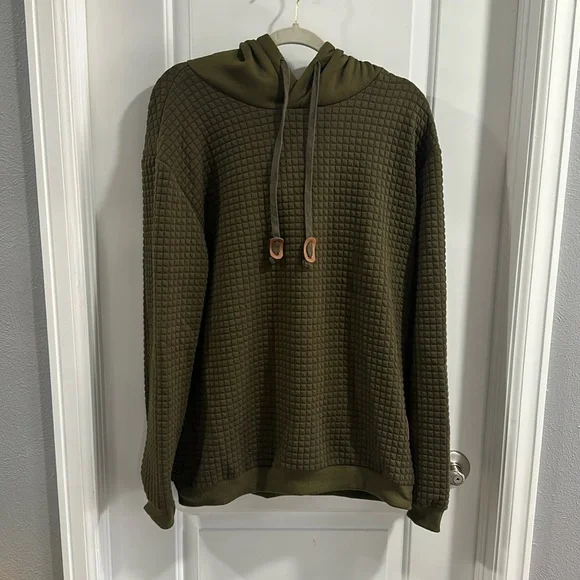 ⭐️SOLD⭐️ NWOT Men’s Forest Green Waffle Knit Hoodie - Picture 1 of 6